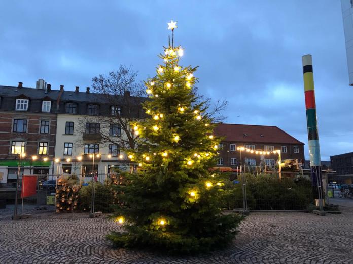 Juletræ på Vanløse Torv